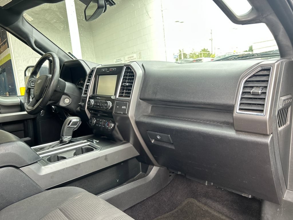 Used 2015 Ford F150 XLT w/ Equipment Group 302A Luxury RWD image 13