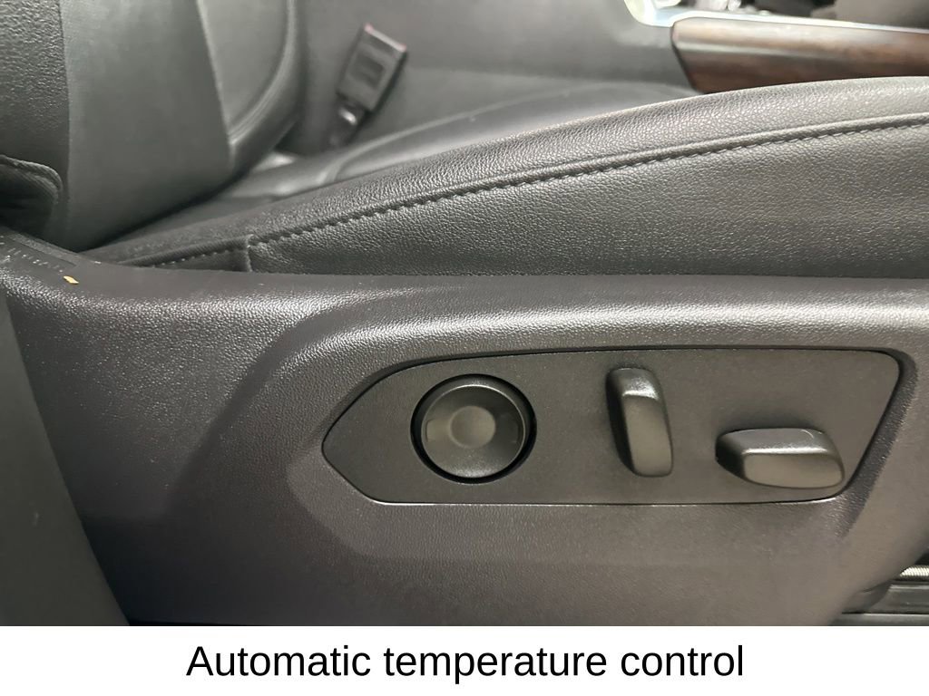 Used 2025 GMC Sierra 2500 SLT w/ SLT Premium Package image 21