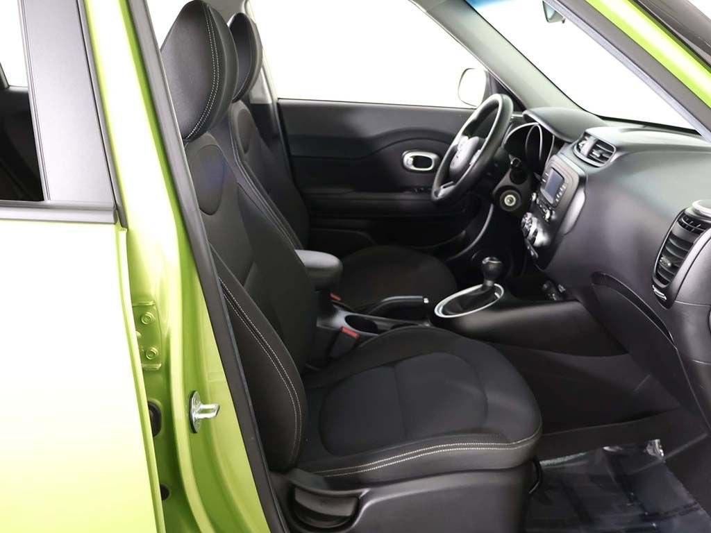Used 2015 Kia Soul FWD image 28