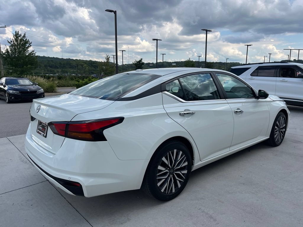 Used 2025 Nissan Altima 2.5 SV FWD image 21