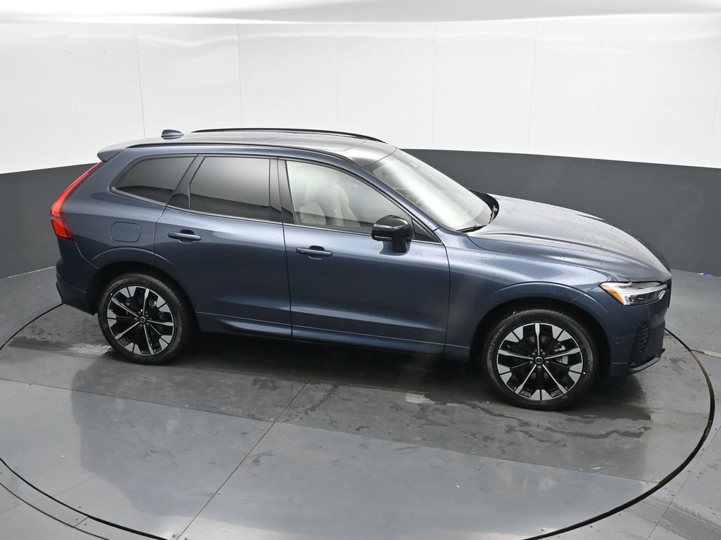 New 2026 Volvo XC60 B5 Plus w/ Protection Package Premier AWD/4WD image 32