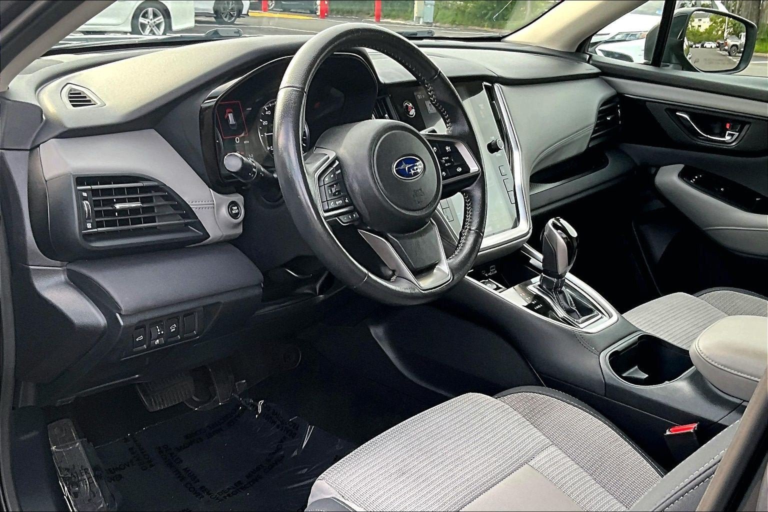 Used 2024 Subaru Outback Premium AWD/4WD image 12