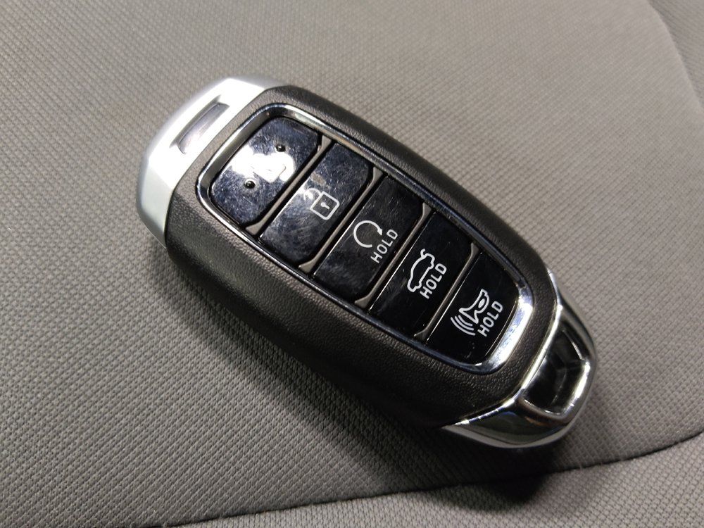 Used 2023 Hyundai Elantra SEL w/ Convenience Package FWD image 32