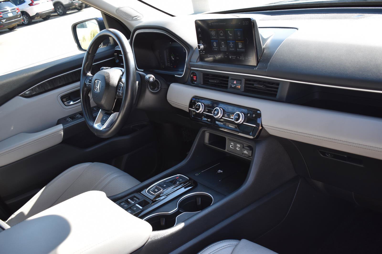 Used 2023 Honda Pilot Elite image 13