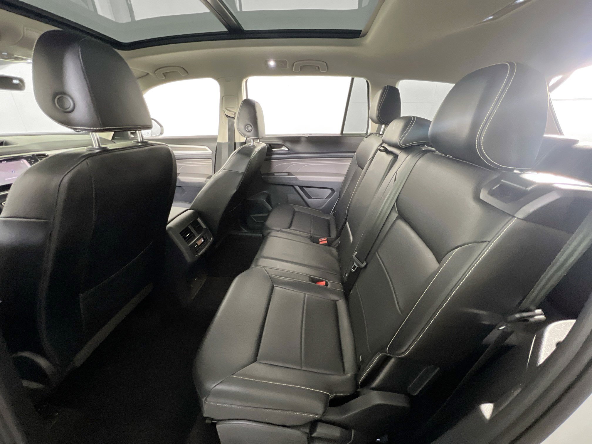 Used 2022 Volkswagen Atlas SEL image 25