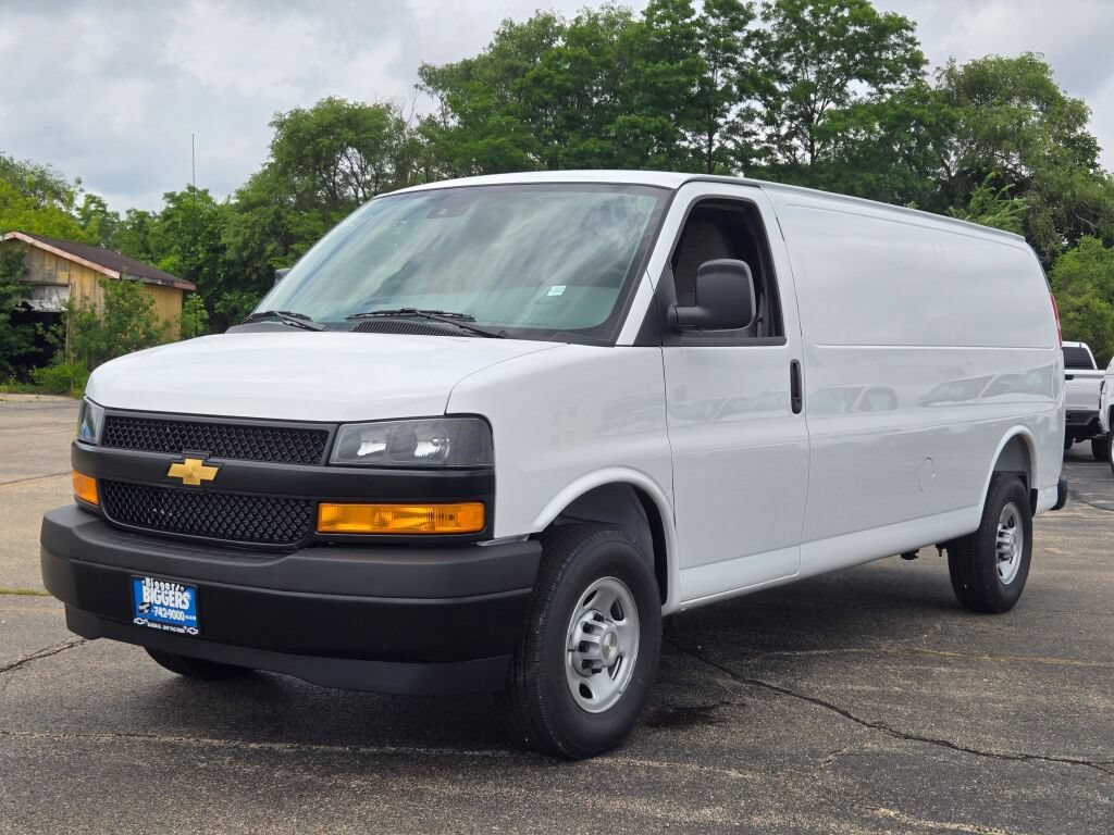 New 2026 Chevrolet Express 2500 Extended w/ Driver Convenience Package RWD image 3