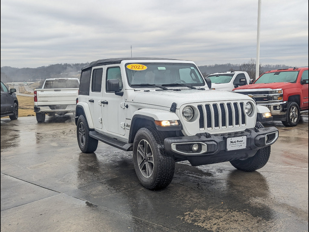 Used 2023 Jeep Wrangler Sahara w/ Cold Weather Group image 5