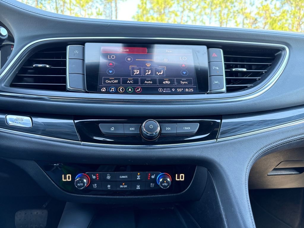 Used 2022 Buick Enclave Premium image 28
