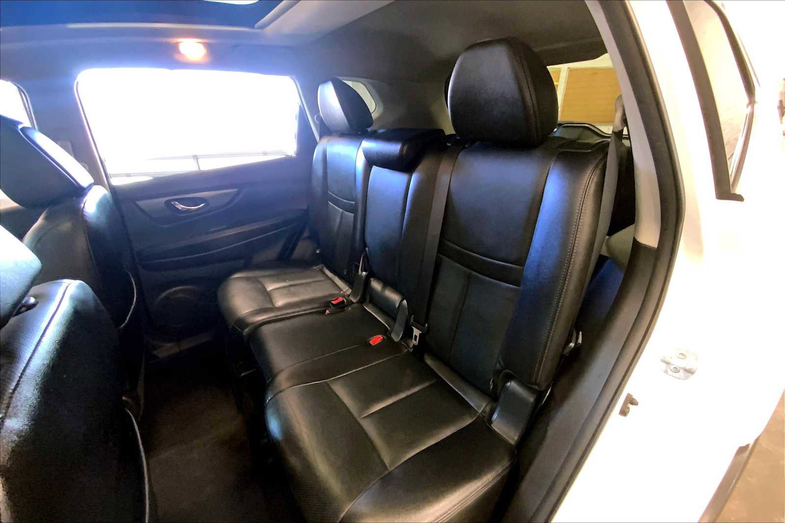 Used 2016 Nissan Rogue SL w/ SL Premium Package image 20