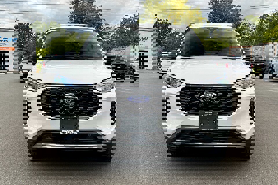 New 2025 Ford Escape ST-Line w/ Tech Pack #1 image 8