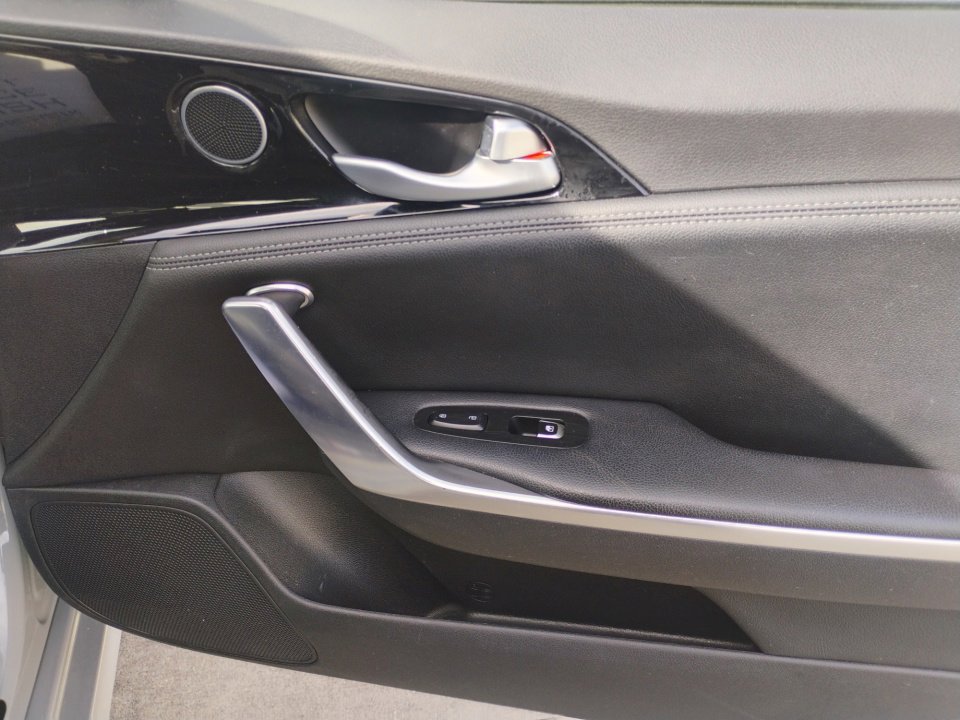 Used 2022 Kia Stinger GT-Line image 34