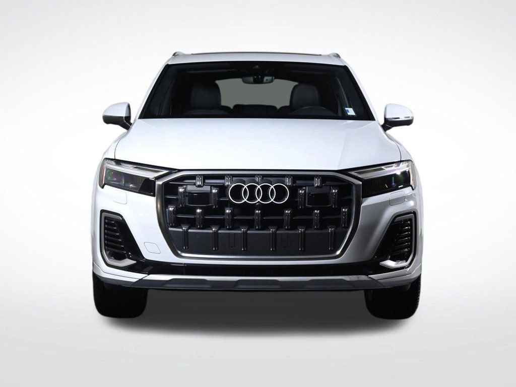 Used 2025 Audi Q7 3.0T Premium Plus image 8