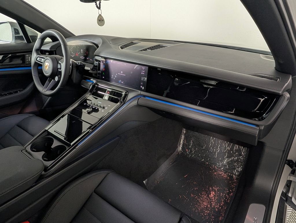 New 2026 Porsche Panamera RWD image 19