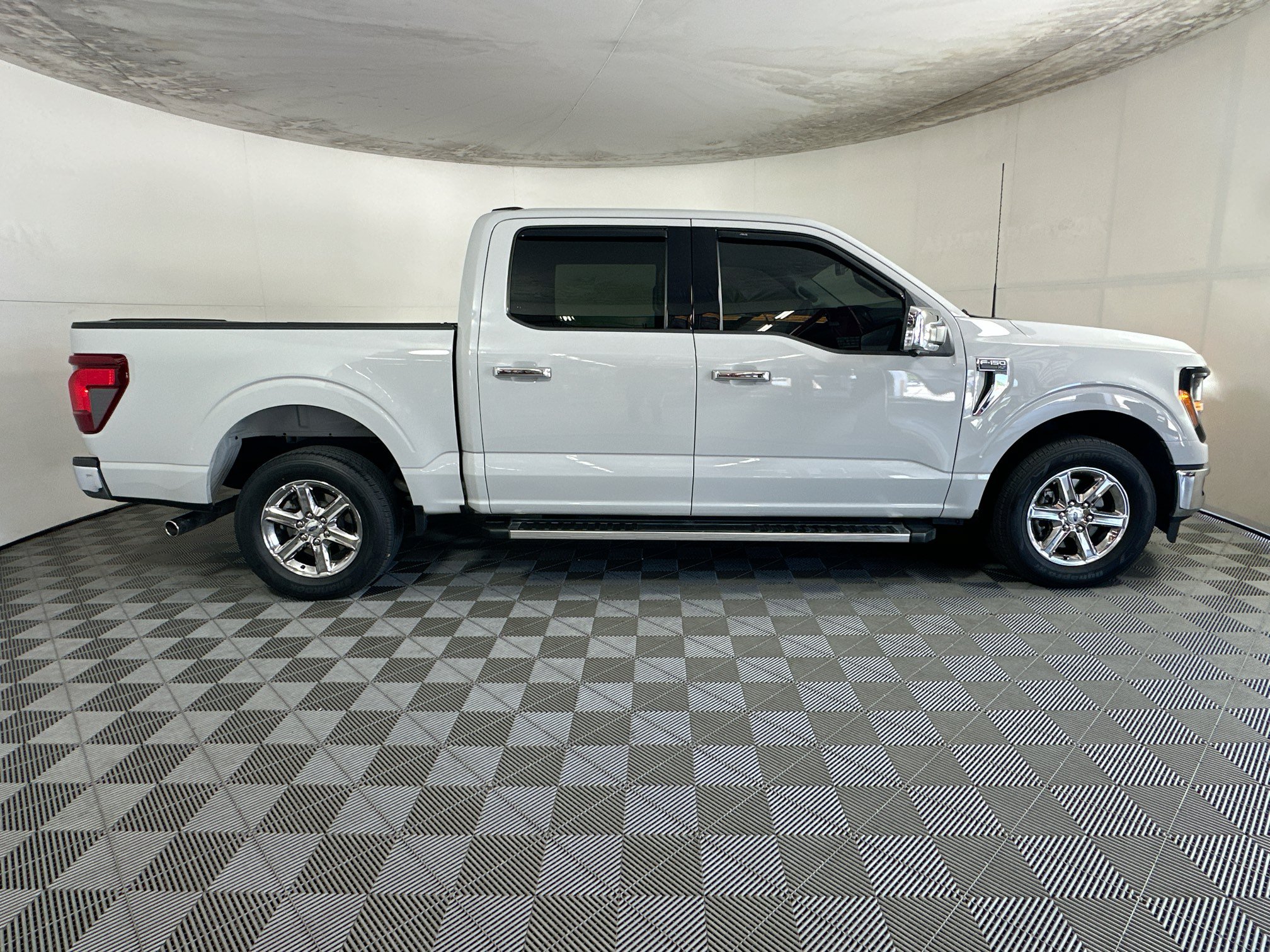 Used 2024 Ford F150 XLT w/ Equipment Group 302A MID RWD image 2