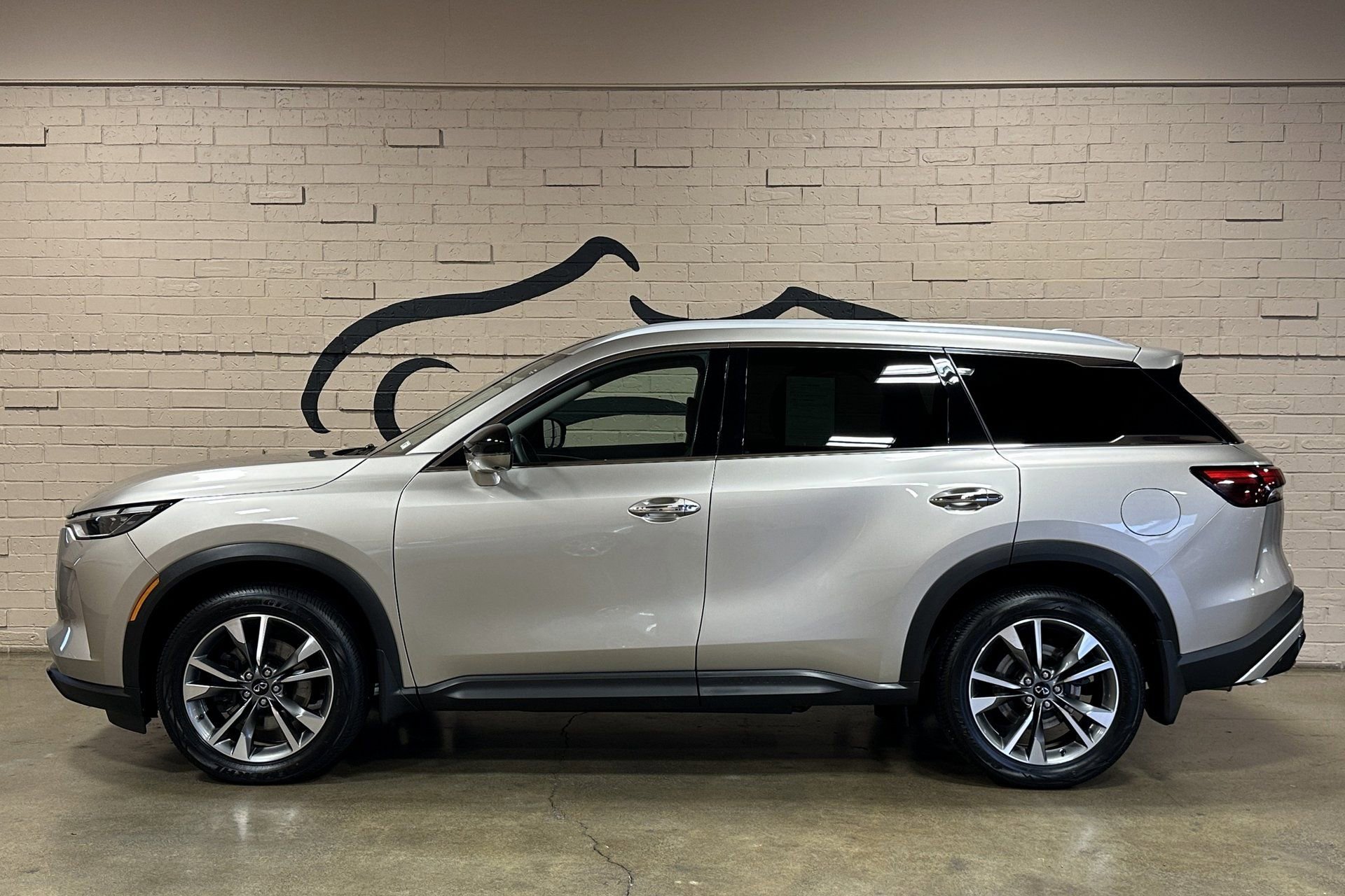 Used 2025 INFINITI QX60 Luxe image 9