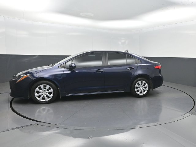 Used 2025 Toyota Corolla LE FWD image 3