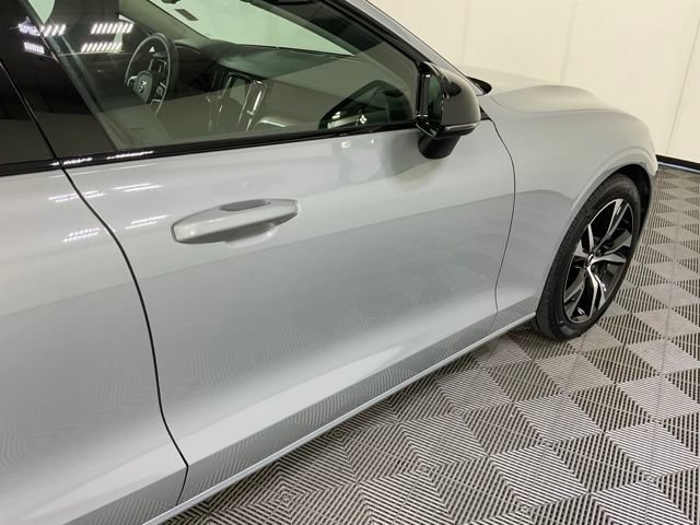 Certified 2024 Volvo S60 B5 Plus AWD/4WD image 7
