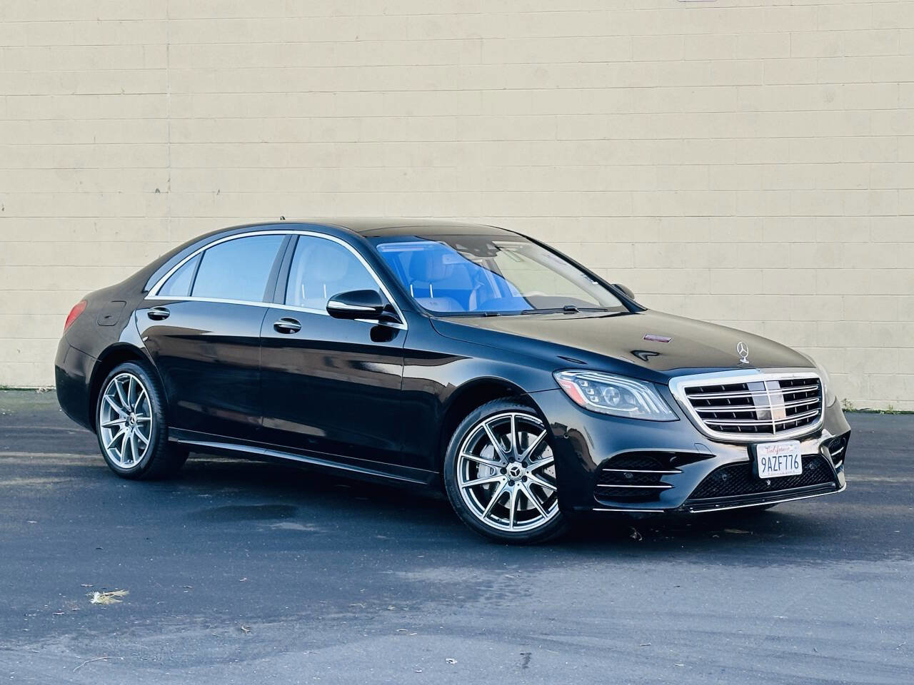 Used 2018 Mercedes-Benz S 560 Sedan image 2