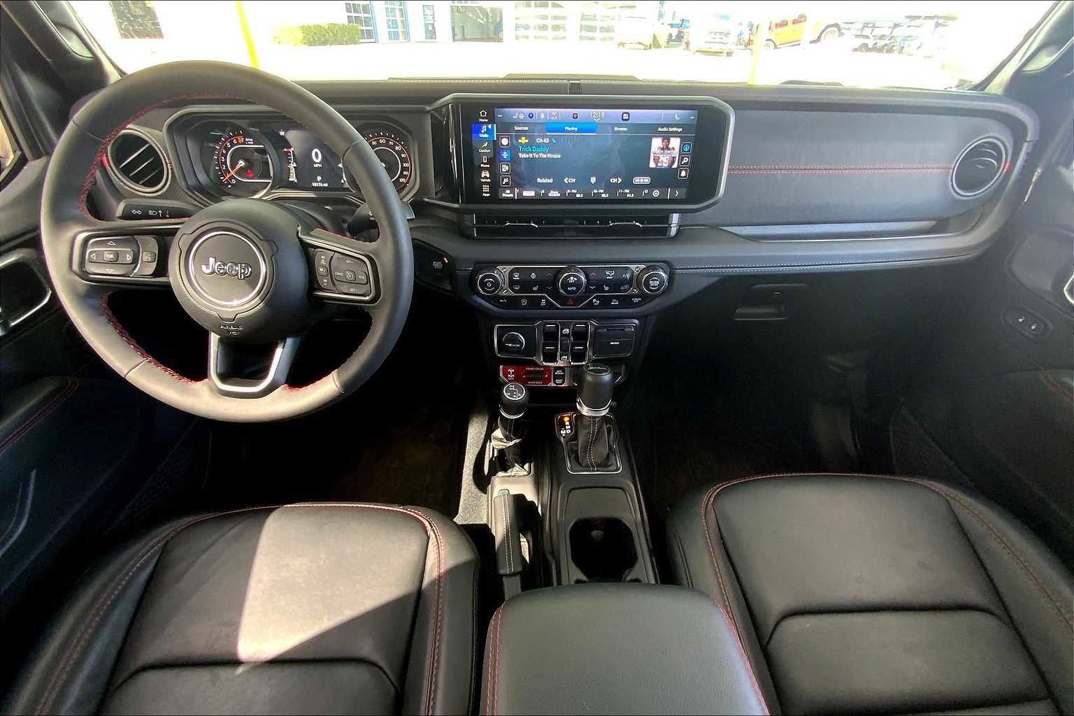 Used 2024 Jeep Gladiator Rubicon w/ Safety Group image 15