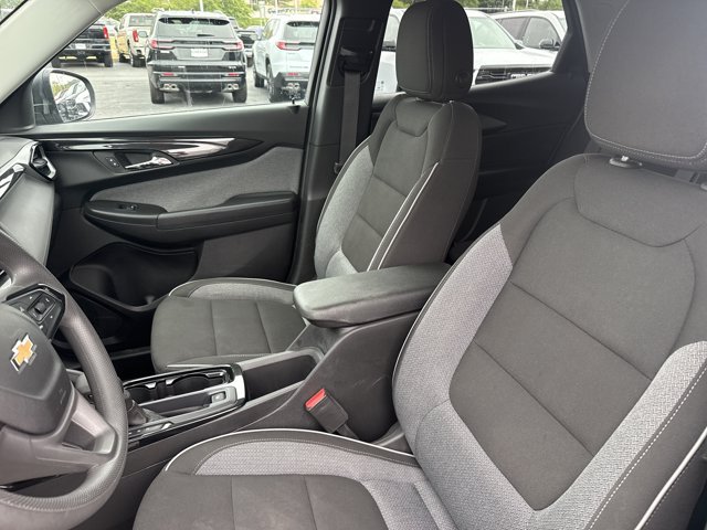 Used 2025 Chevrolet TrailBlazer LS w/ LS Convenience Package FWD image 5