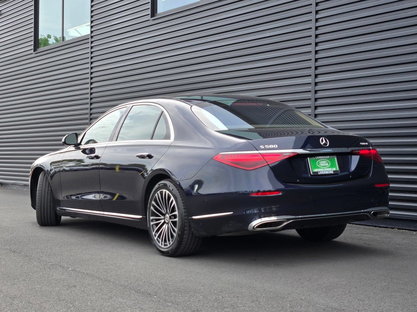 Used 2024 Mercedes-Benz S 580 4MATIC Sedan image 5