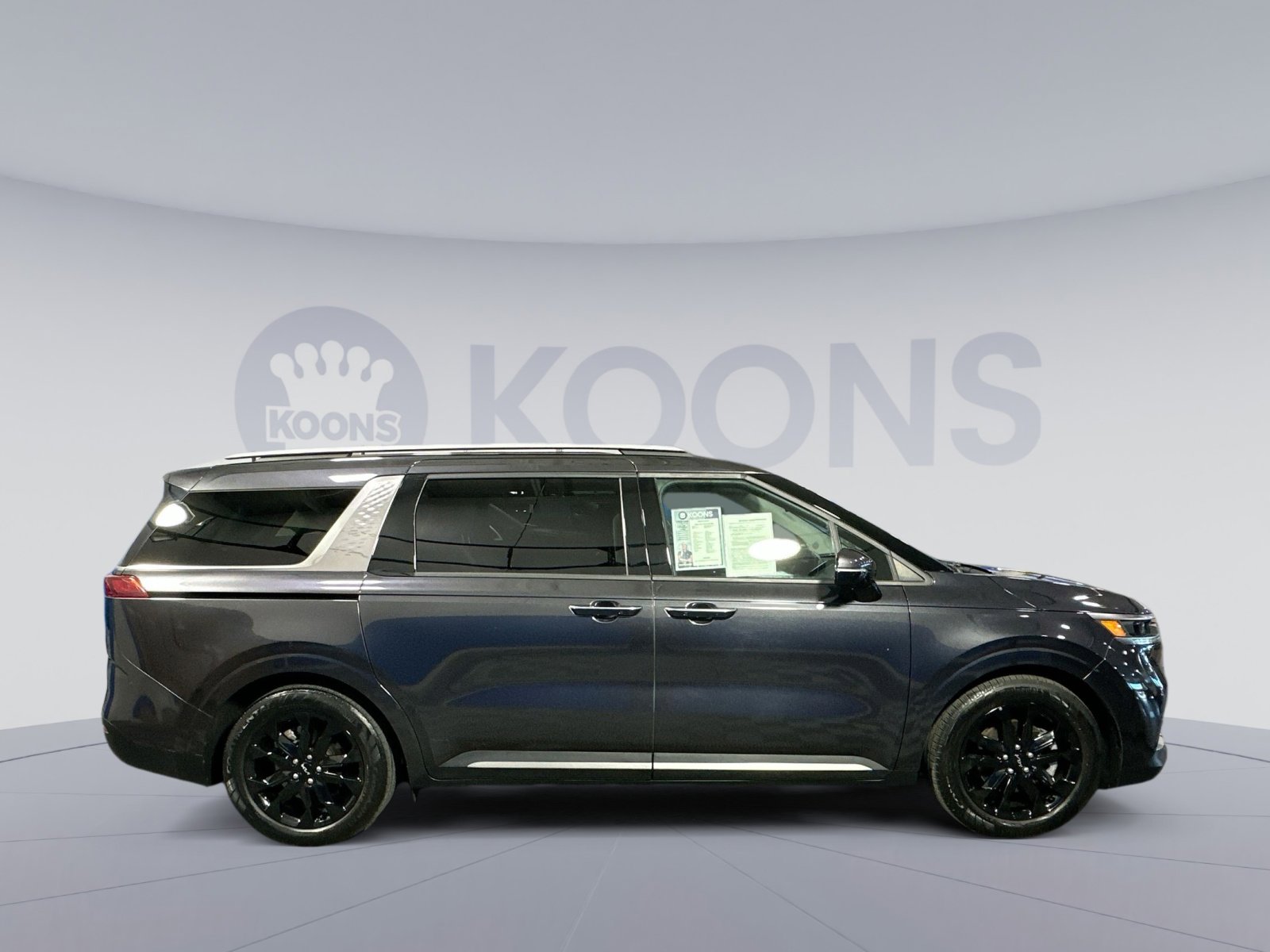 Used 2023 Kia Carnival SX image 8