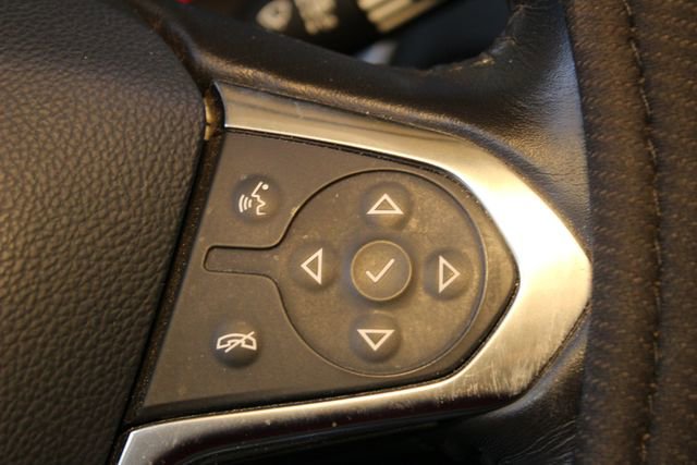 Used 2020 Chevrolet Traverse LT w/ Driver Confidence II Package AWD/4WD image 24