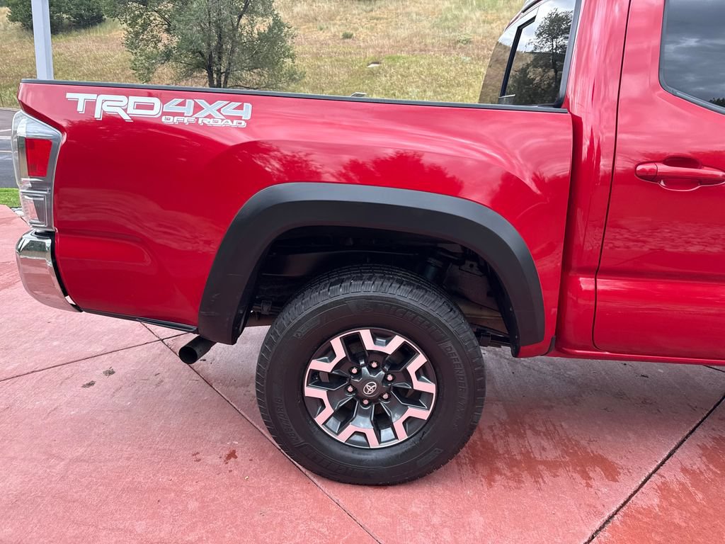 Used 2022 Toyota Tacoma TRD Off-Road AWD/4WD image 29