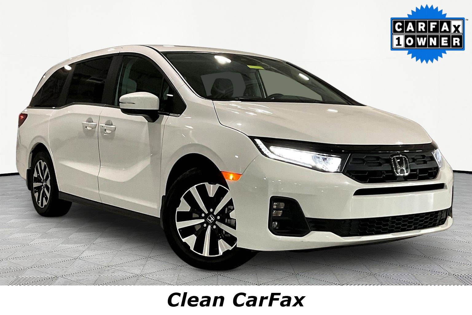 Used 2026 Honda Odyssey EX-L image 3