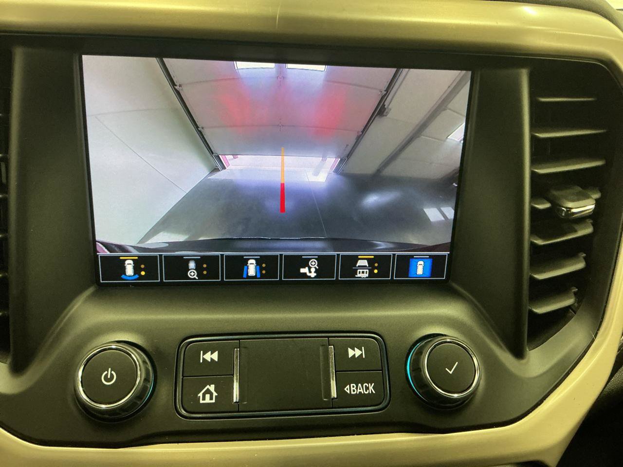 Used 2023 GMC Acadia Denali w/ Black Diamond Edition AWD/4WD image 23