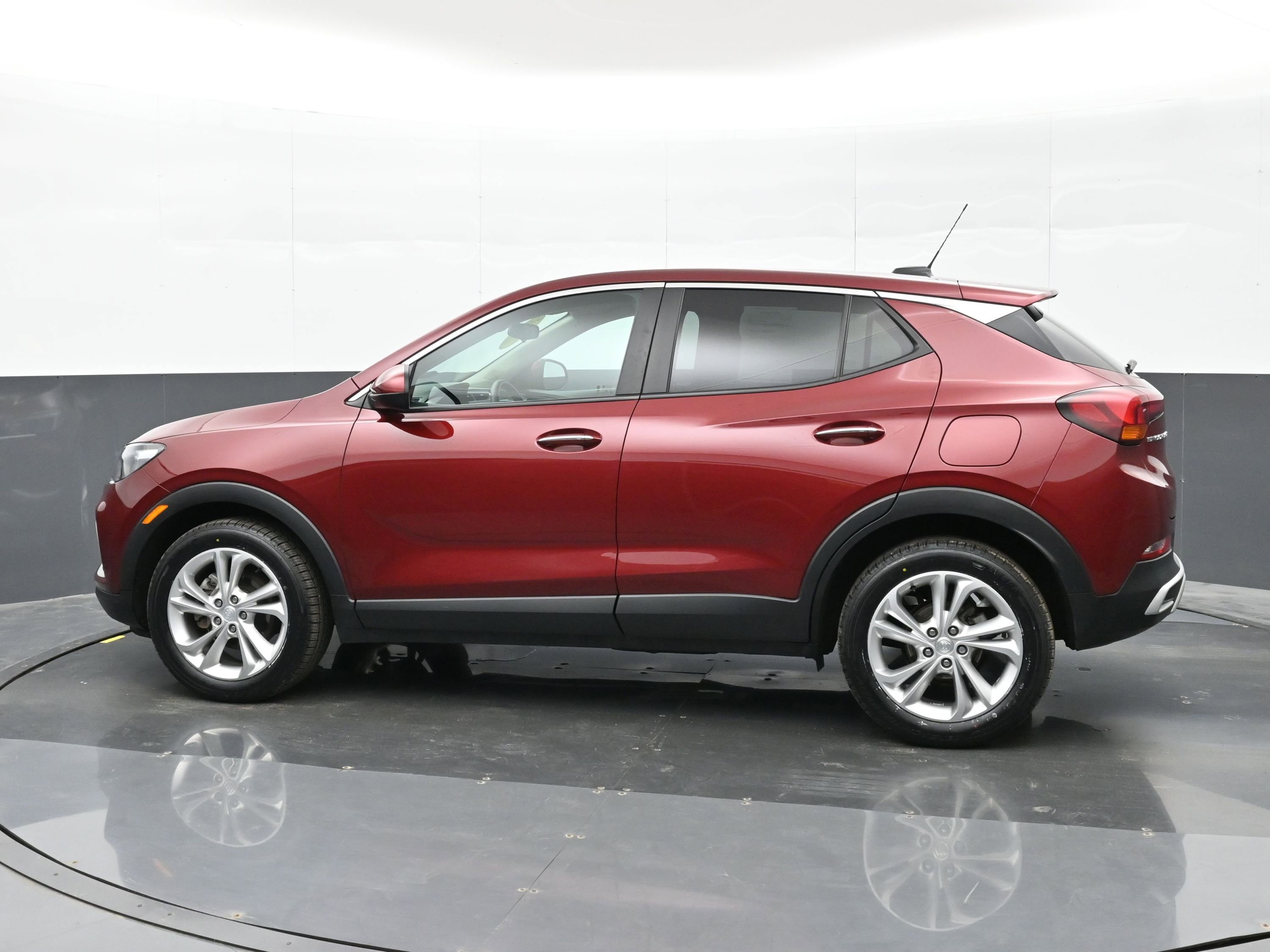 Used 2023 Buick Encore GX Preferred image 9