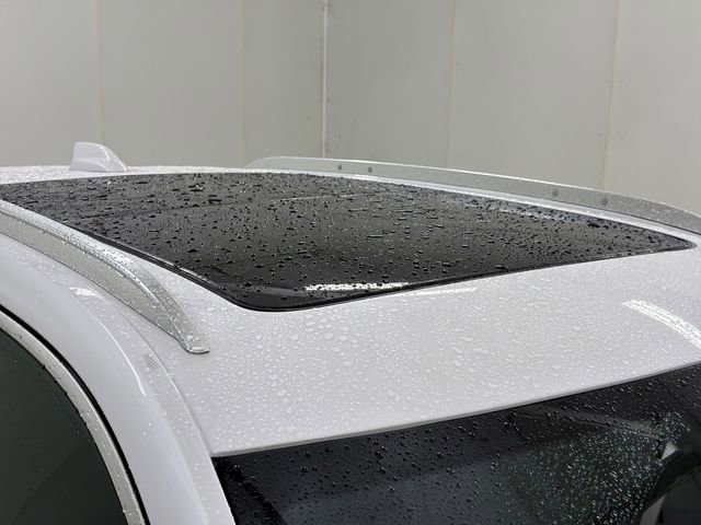 Certified 2024 Cadillac XT4 Premium Luxury w/ Cold Weather Package image 19