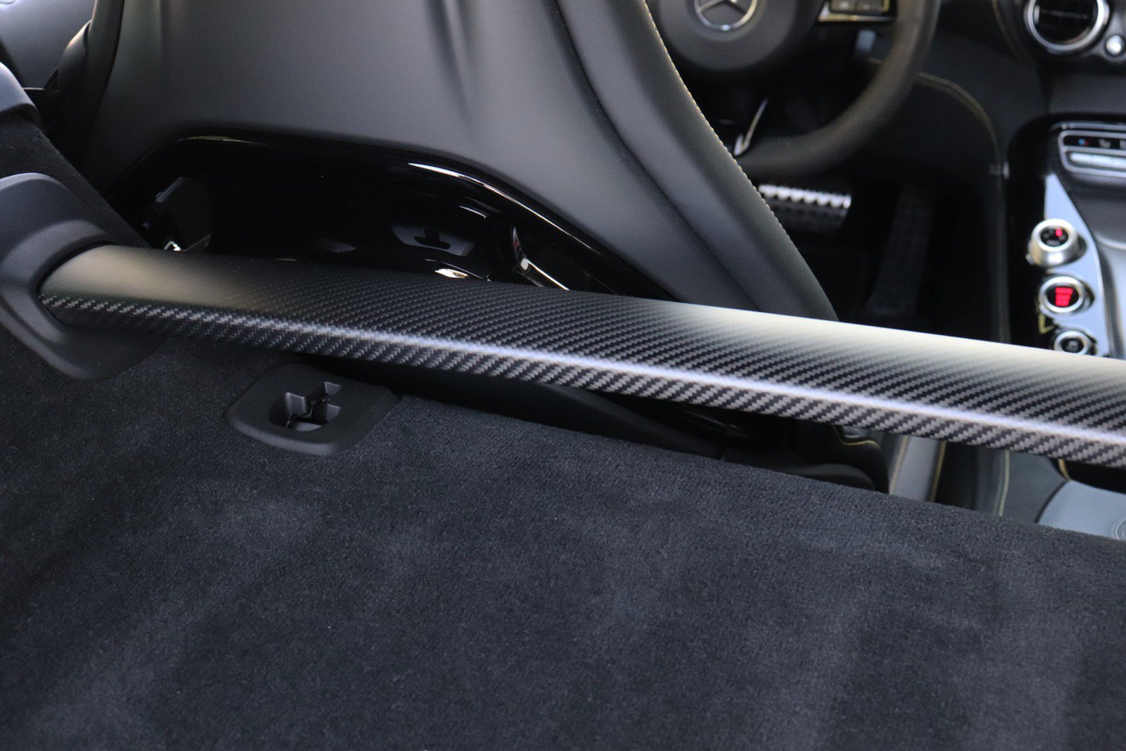 Used 2018 Mercedes-Benz AMG GT R image 31