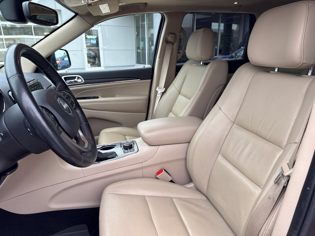 Used 2021 Jeep Grand Cherokee Limited AWD/4WD image 33