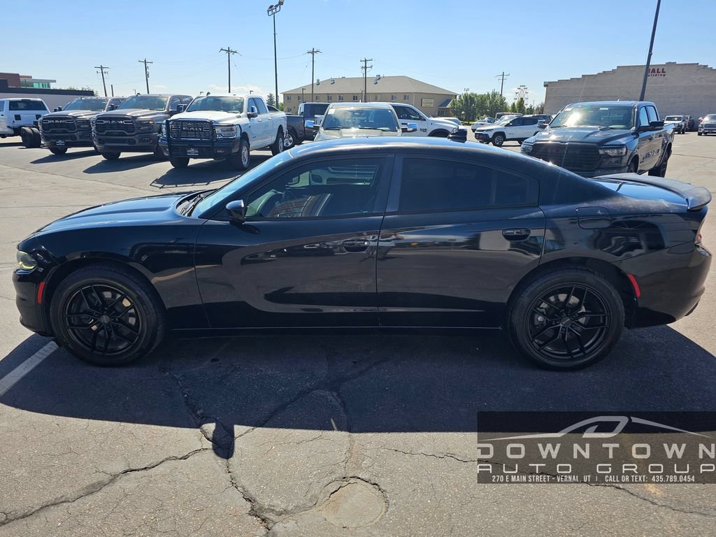 Used 2017 Dodge Charger SXT w/ AWD Plus Group image 6