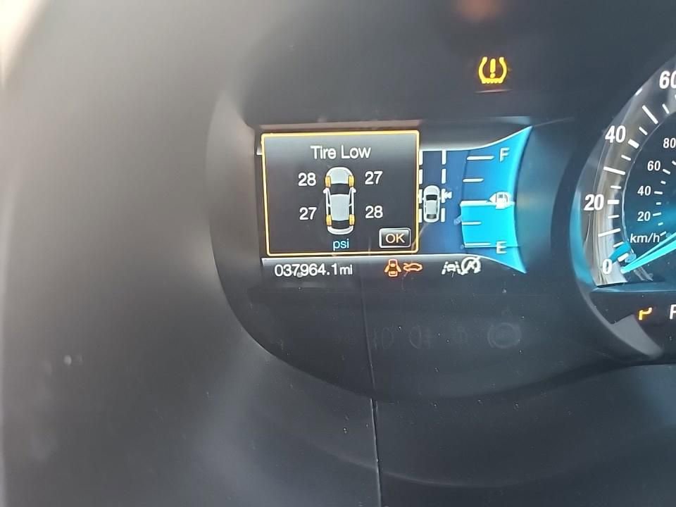 Used 2022 Ford Edge SEL w/ Convenience Package image 4