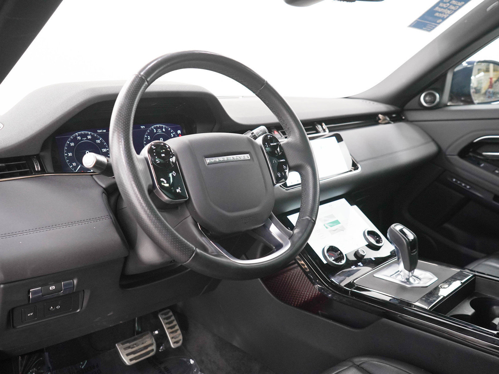 Used 2020 Land Rover Range Rover Evoque R-Dynamic SE AWD/4WD image 27