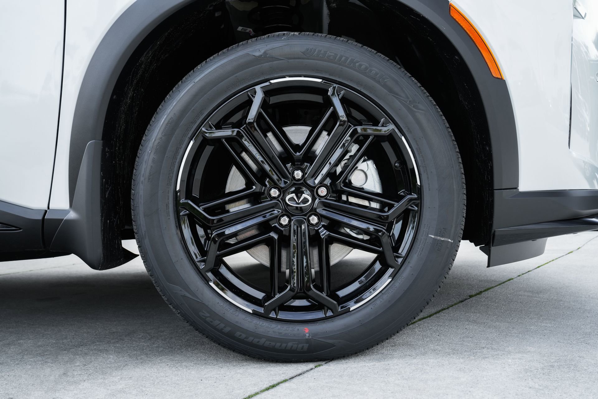 New 2026 INFINITI QX60 Sport w/ Dark Cargo Package image 24