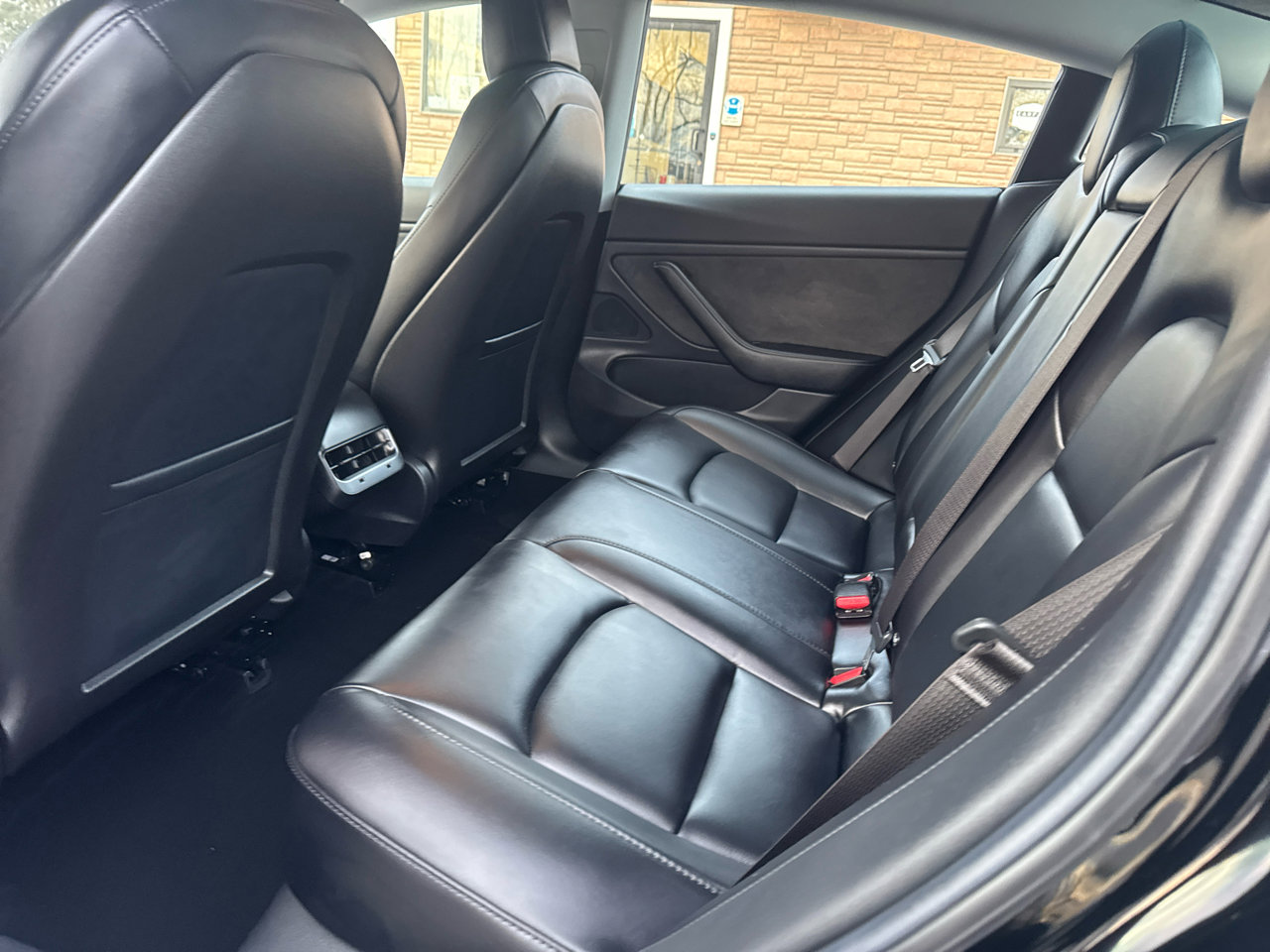 Used 2018 Tesla Model 3 Long Range image 36