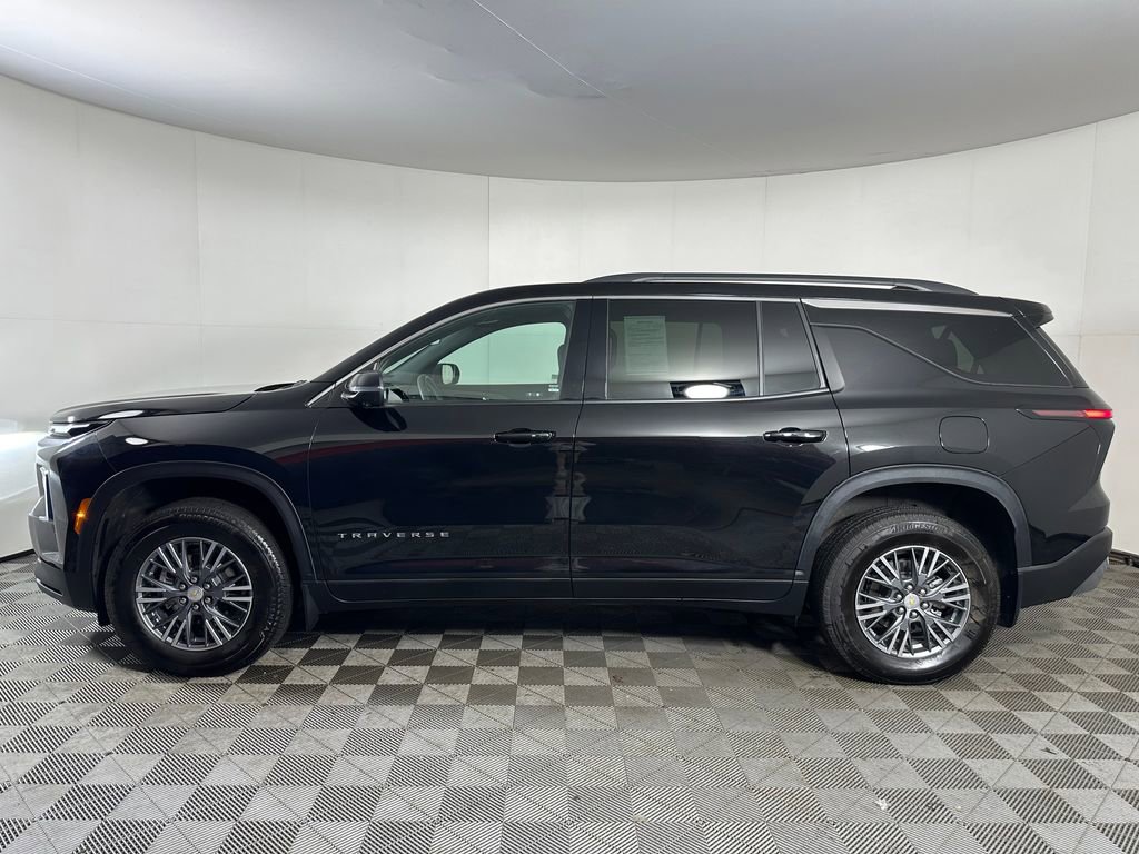 Used 2024 Chevrolet Traverse LT w/ LPO, Floor Liner Package image 2