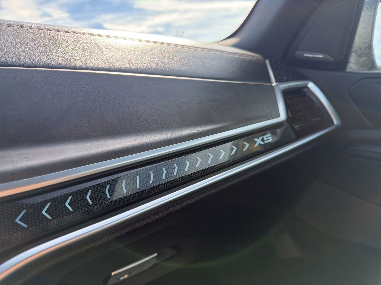 Used 2024 BMW X5 xDrive40i w/ Premium Package image 76