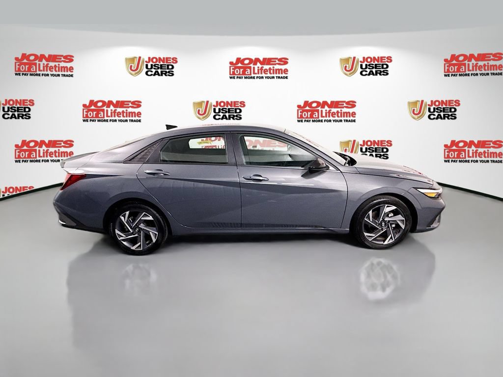 Certified 2025 Hyundai Elantra Sport FWD image 16