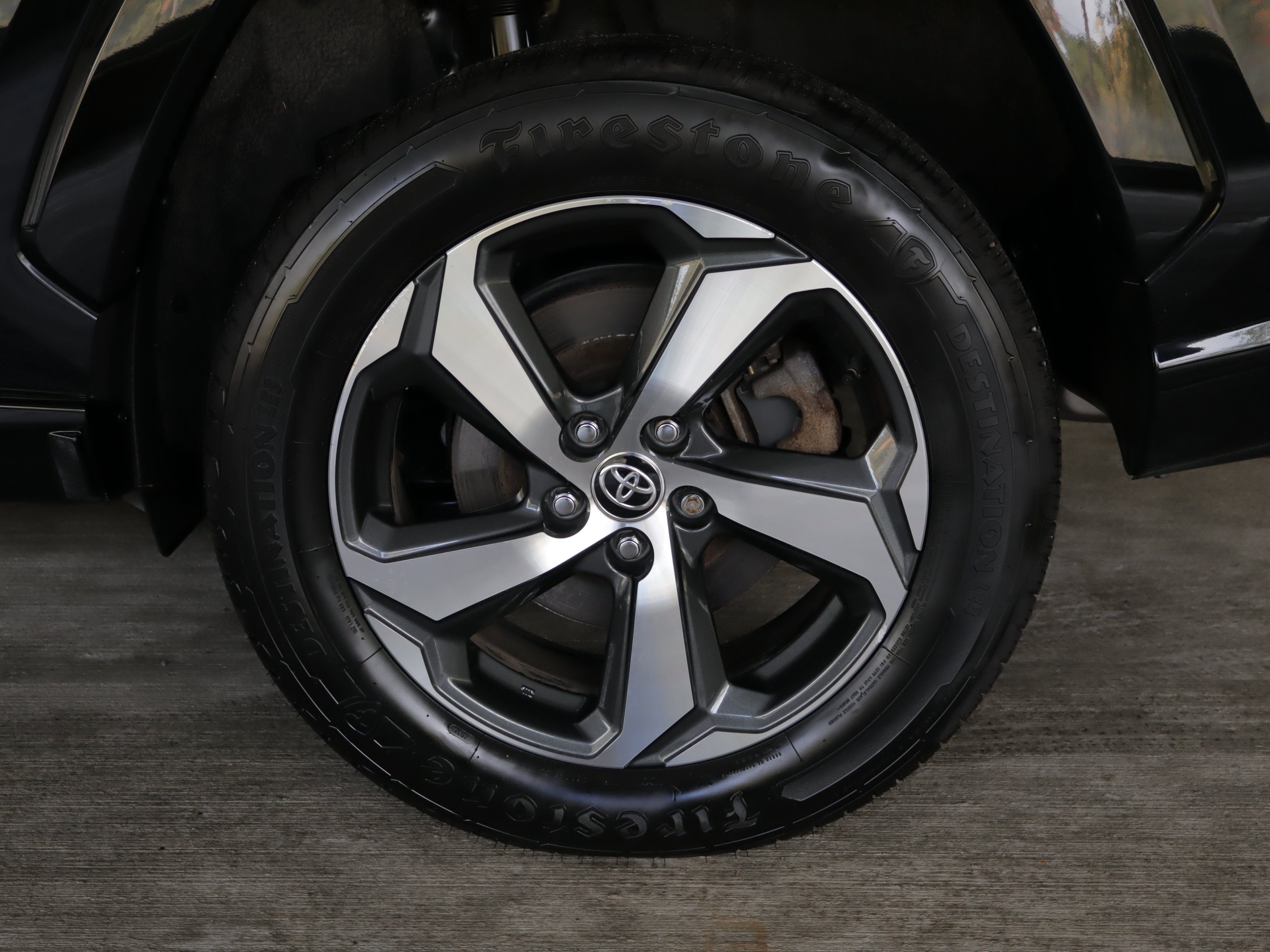 Used 2023 Toyota RAV4 SE w/ Weather & Moonroof Package AWD/4WD image 28