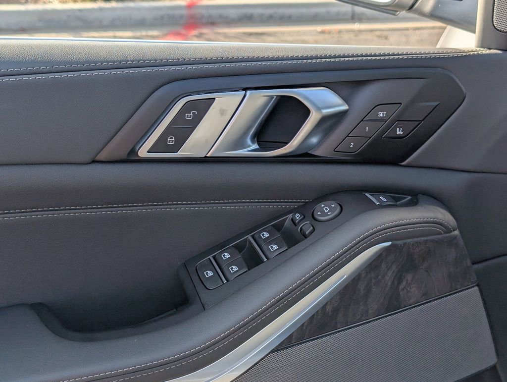 Used 2026 BMW X5 xDrive40i image 14