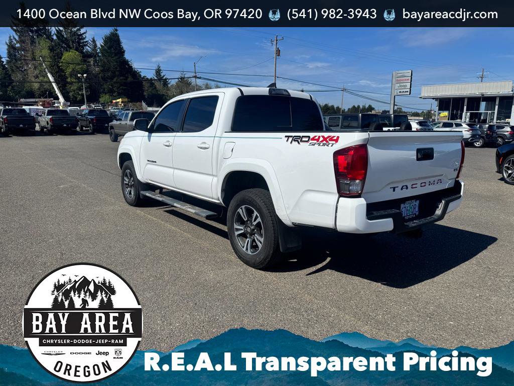Used 2017 Toyota Tacoma 4x4 Double Cab image 7