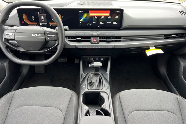 New 2025 Kia K4 LX image 15