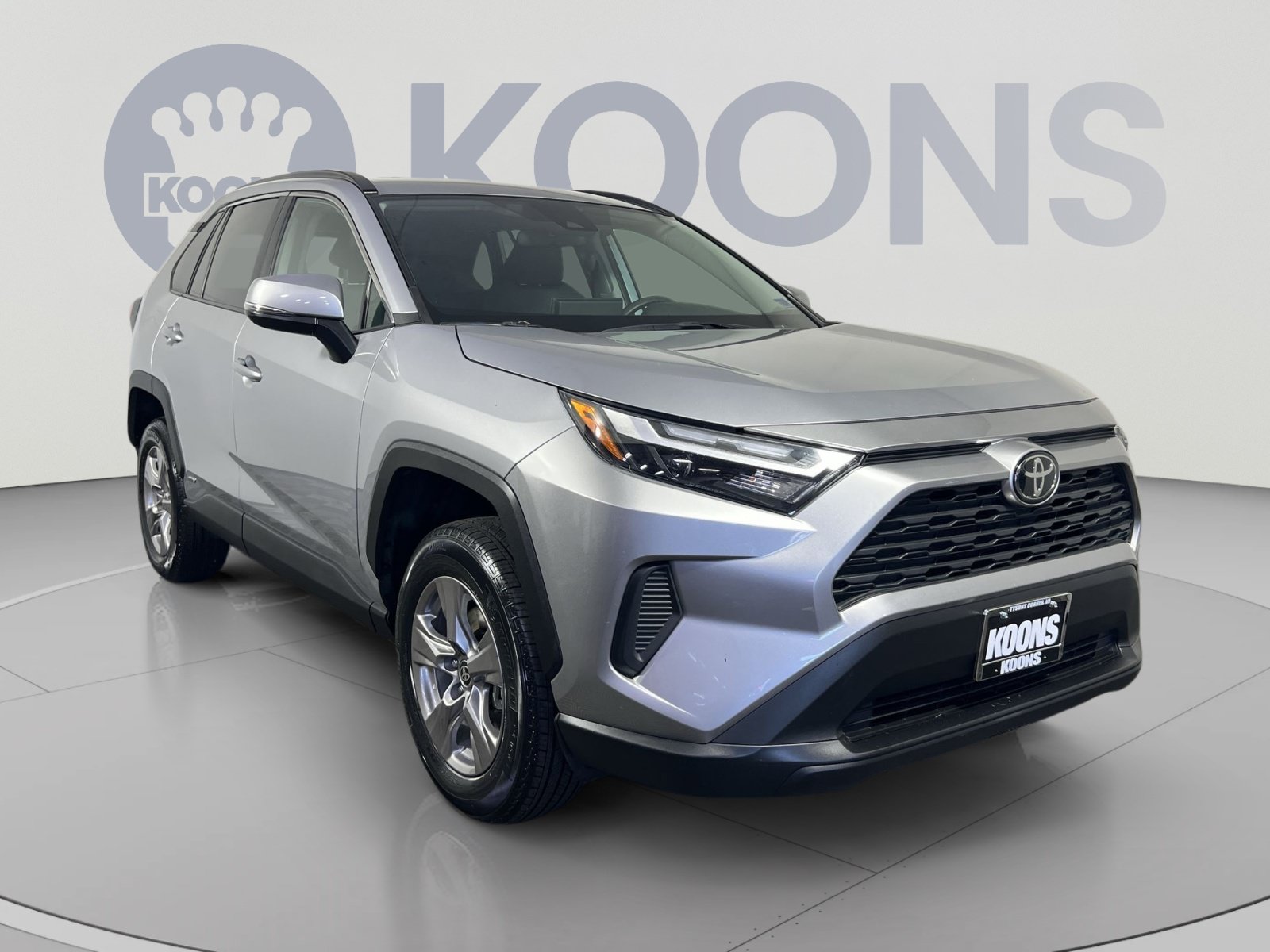 Used 2025 Toyota RAV4 XLE AWD/4WD image 10