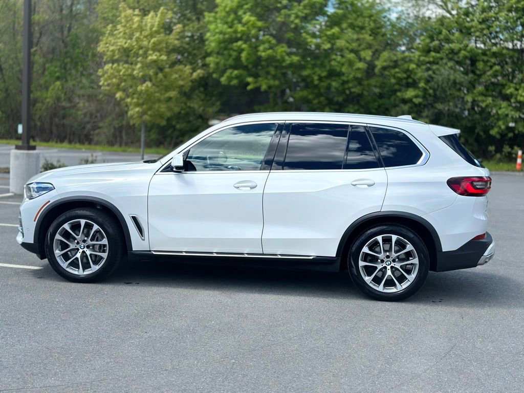 Used 2021 BMW X5 xDrive40i w/ Premium Package AWD/4WD image 3