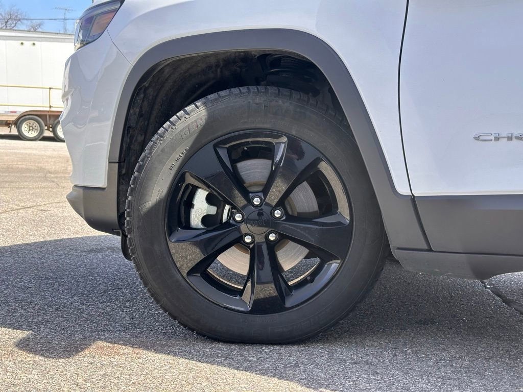 Used 2022 Jeep Cherokee Limited w/ Mopar Interior Package AWD/4WD image 8