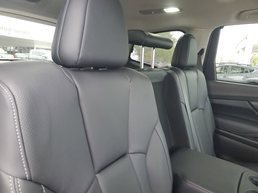 Used 2020 Subaru Ascent Limited w/ Technology Package image 24
